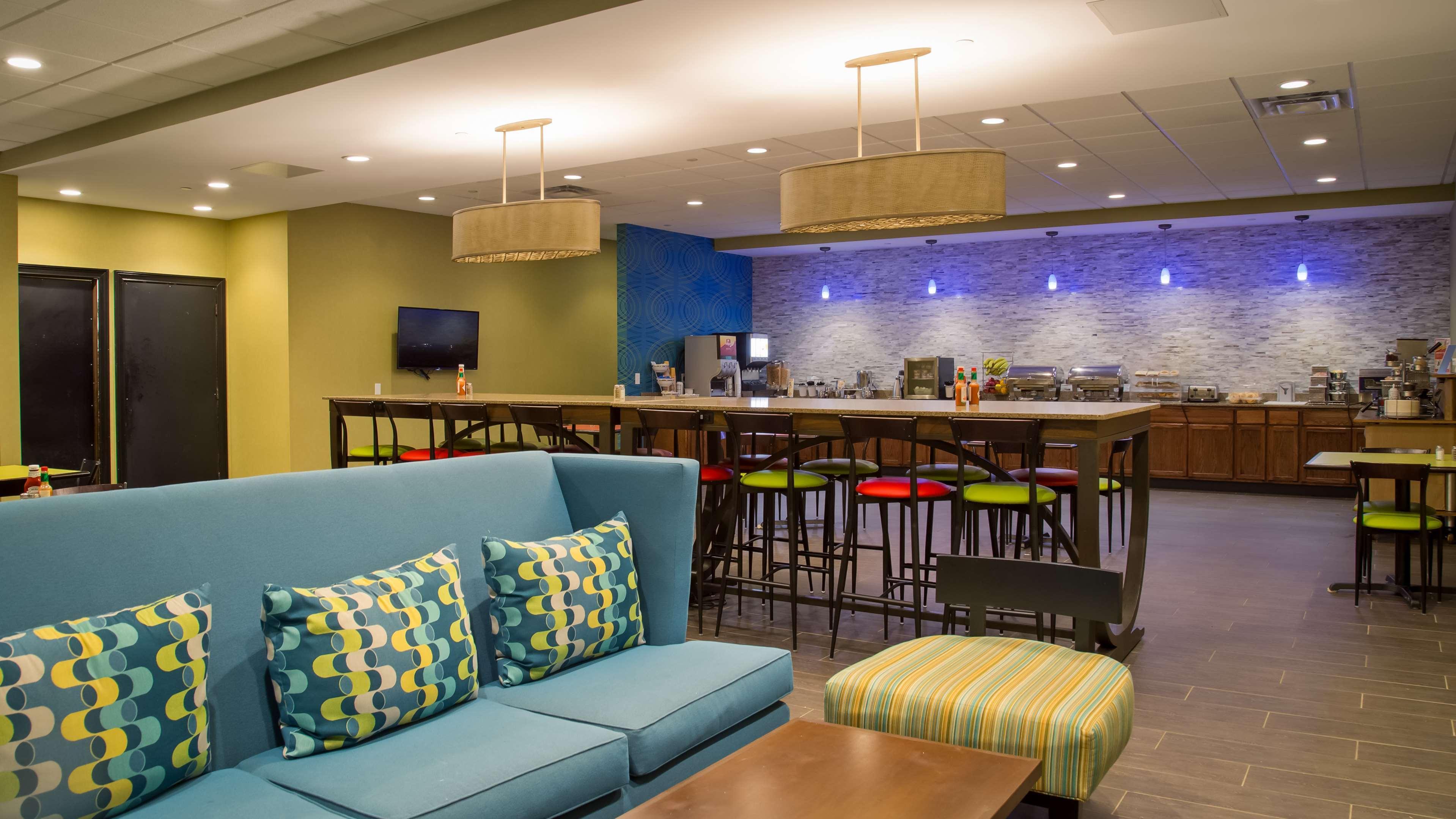 Albany Airport Inn Bagian luar foto
