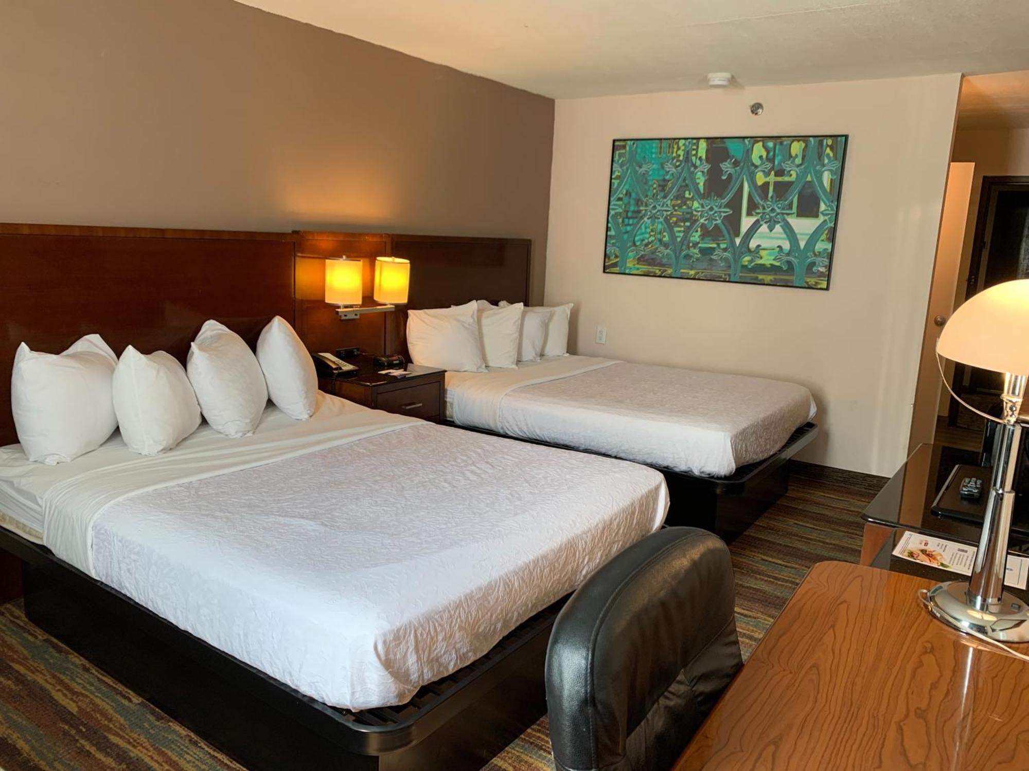 Albany Airport Inn Bagian luar foto